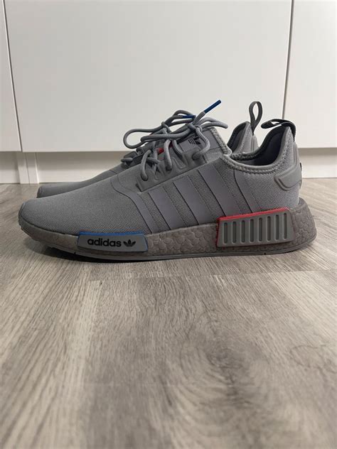 adidas nmd r1 grau rot blau|adidas nmd r1 selling price.